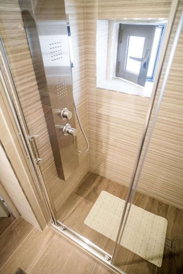 800S Home Luxury Rooms Остуни Экстерьер фото